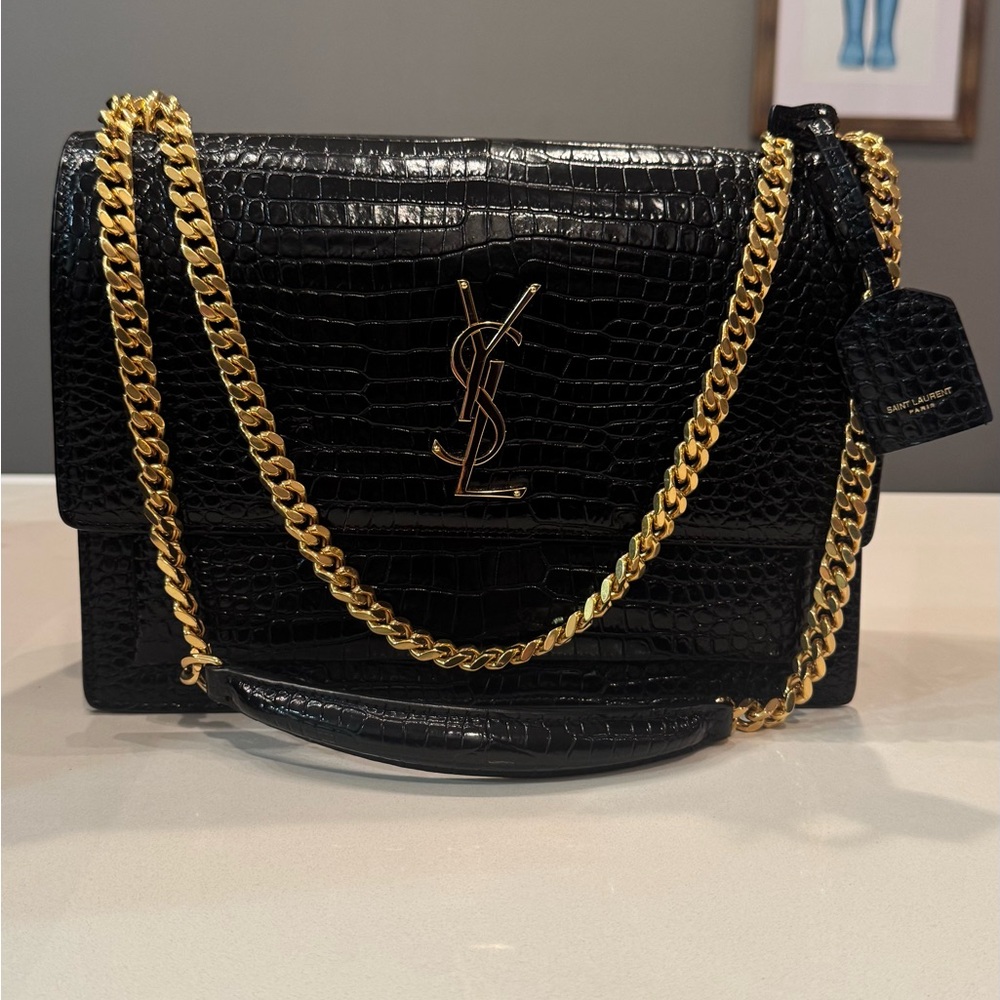 Saint Laurent Sunset Large in black croc-embossed shiny leather w/ gold hardware - Picture 12 of 17